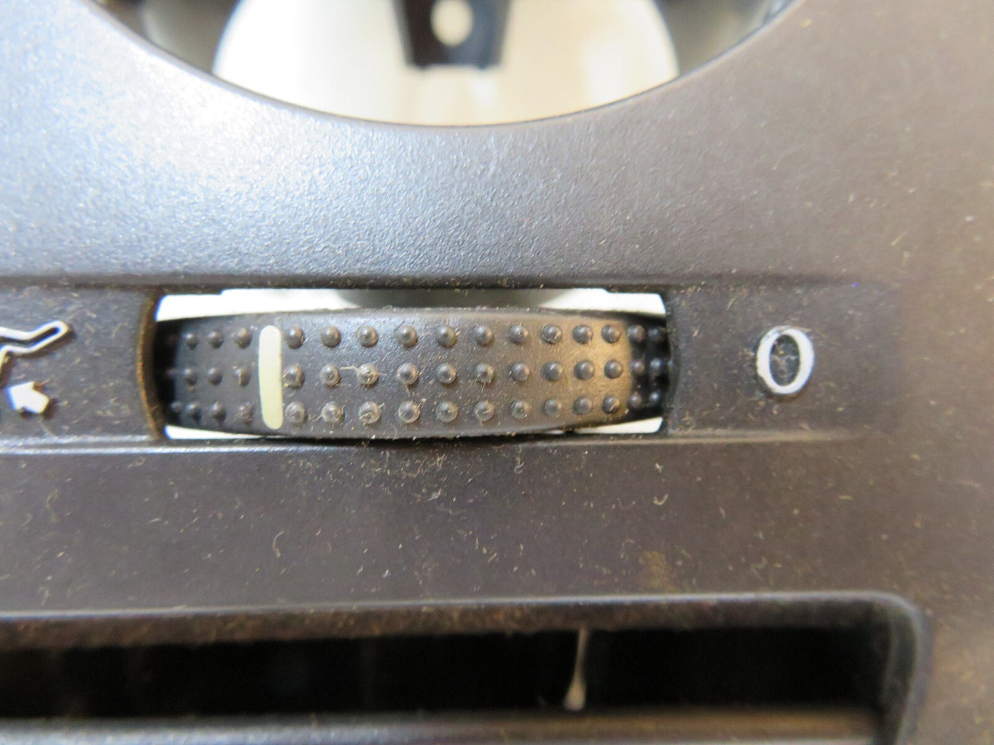 VOLKSWAGEN VW POLO 6N2 OS DRIVER AIR VENT 6X2819703 1999-2003 B8-2