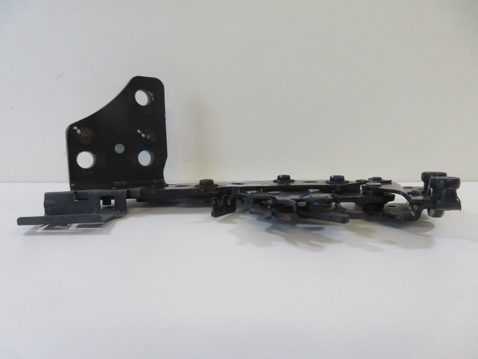 FORD C MAX GRAND NSR BOTTOM GUIDE ROLLER HINGE AM51-U25001-AF 2011-2015 1507-5