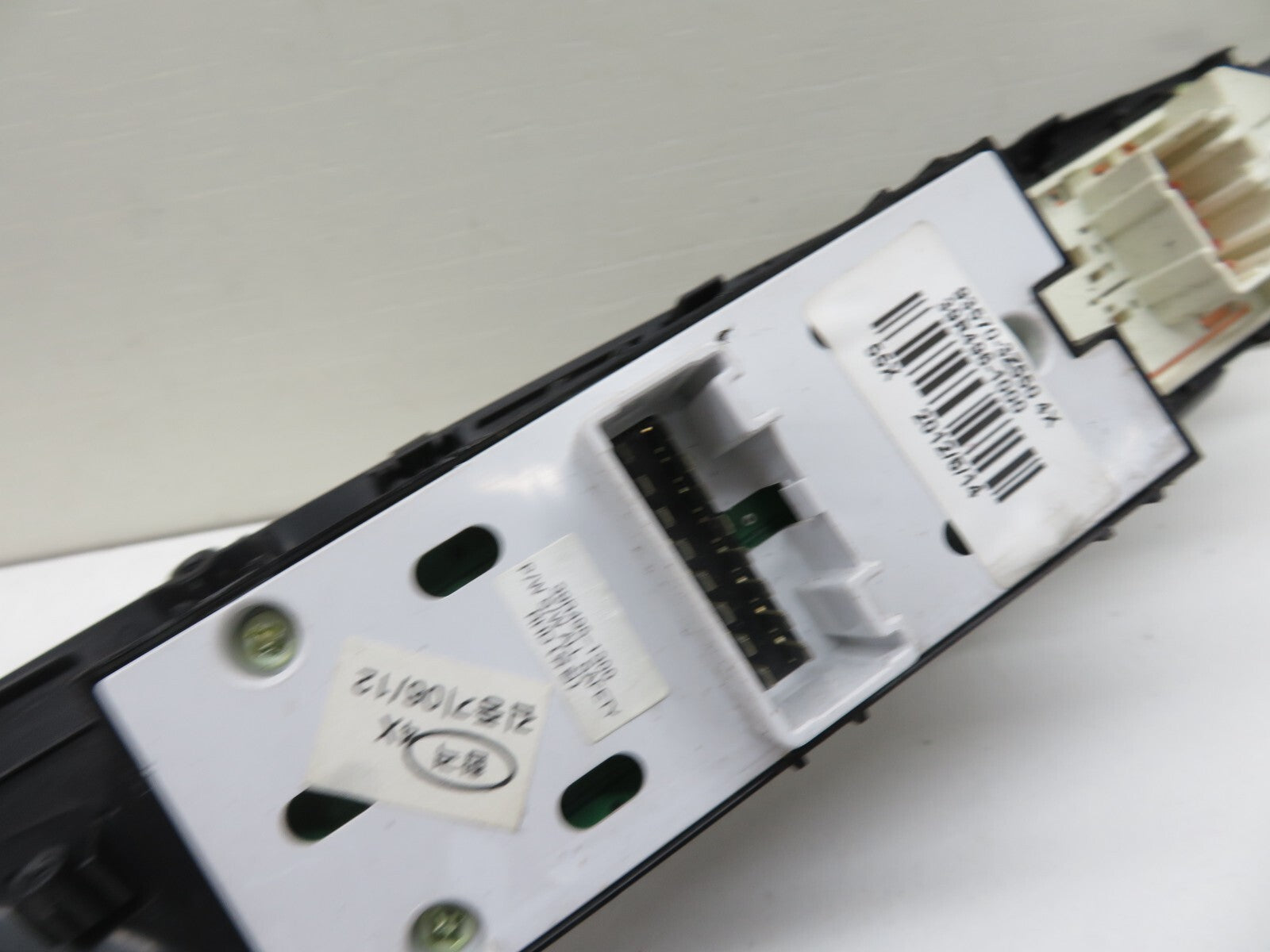 HYUNDAI I40 OS DRIVER WINDOW SWITCHES 93570-3Z550 2011-2015 A581-13