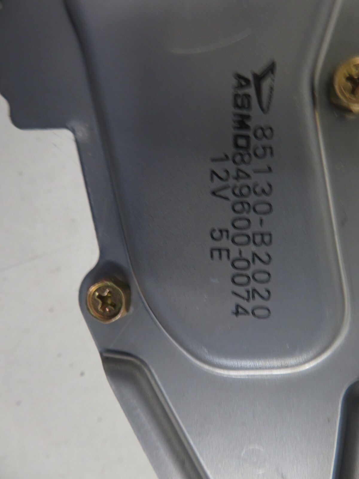 DAIHATSU CHARADE REAR WIPER MOTOR 85130-B2020 2003-2006 1424-4