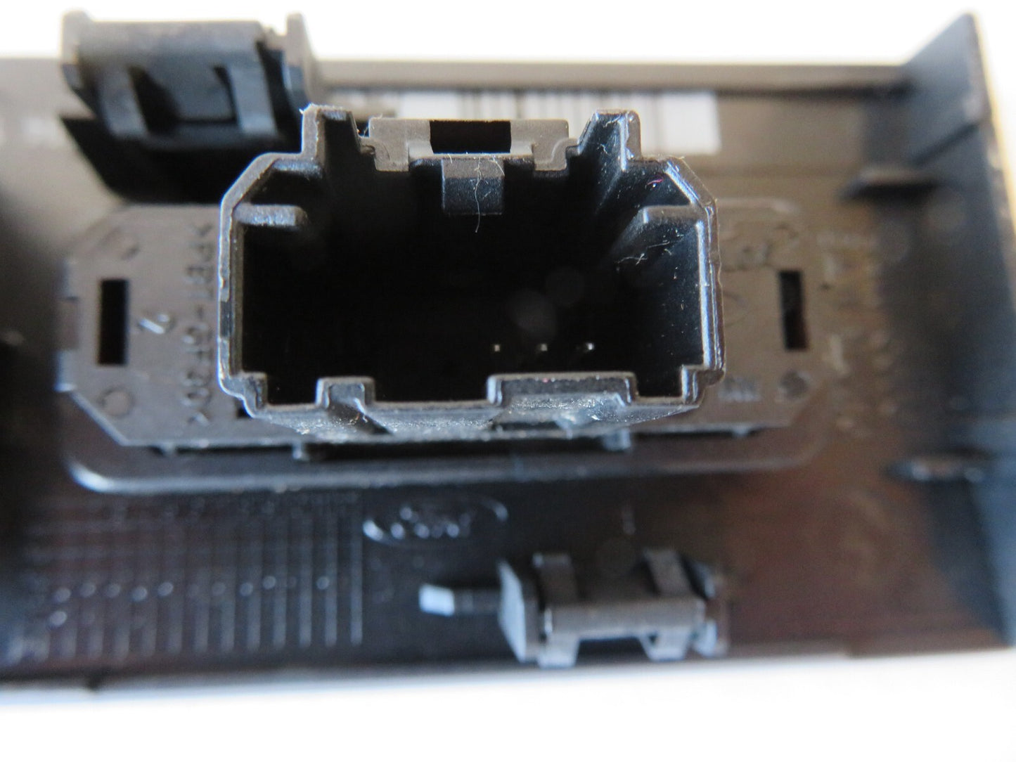 FORD MONDEO MK3 HATCHBACK INTERIOR DASH CLOCK WITH SWITCHES 2001-2007 RA04