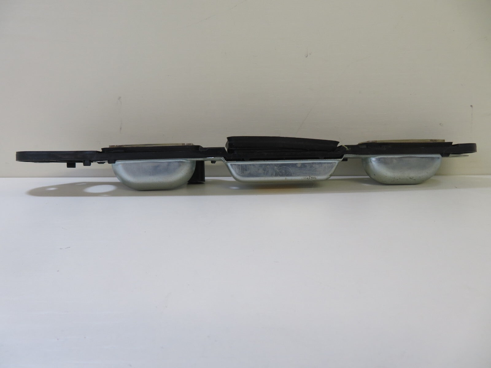 VOLKSWAGEN VW TOURAN REAR TAILGATE NUMBERPLATE LIGHTS 1TD827574A 2003-09 1019-2
