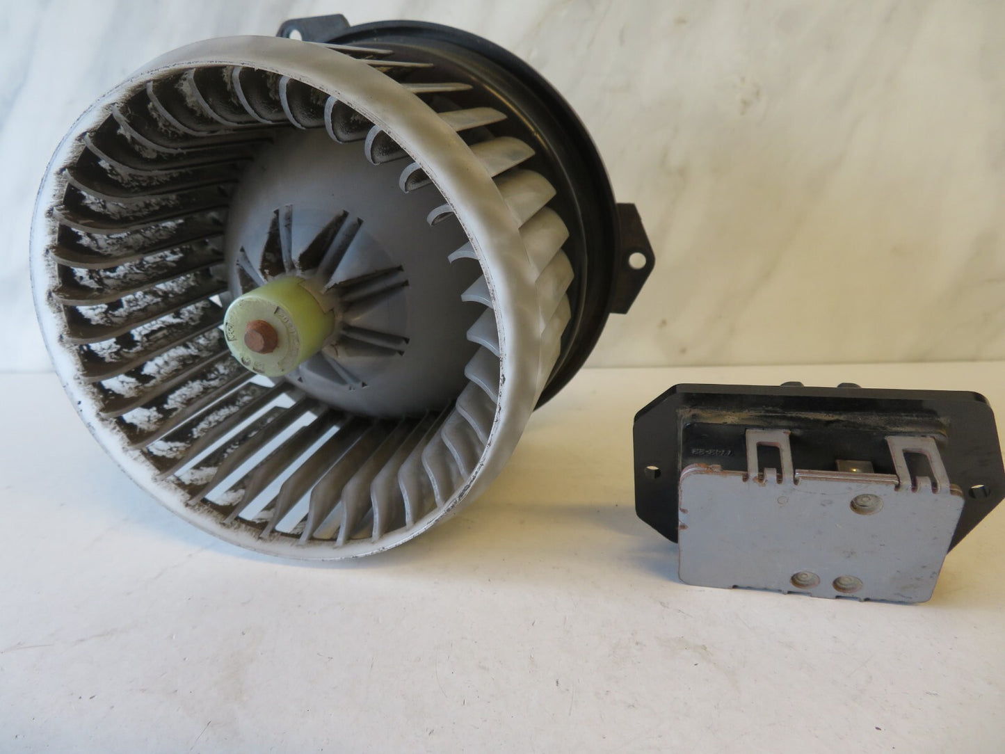 DAIHATSU SIRION HEATER BLOWER MOTOR WITH RESISTOR 2005-2010 ACS1720