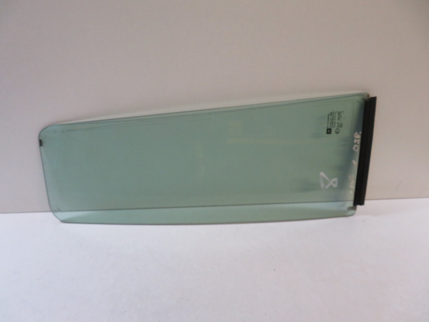 VAUXHALL ZAFIRA B OSR QUARTER GLASS RIGHT REAR DOOR GLASS 2005-2009 misc1659-8
