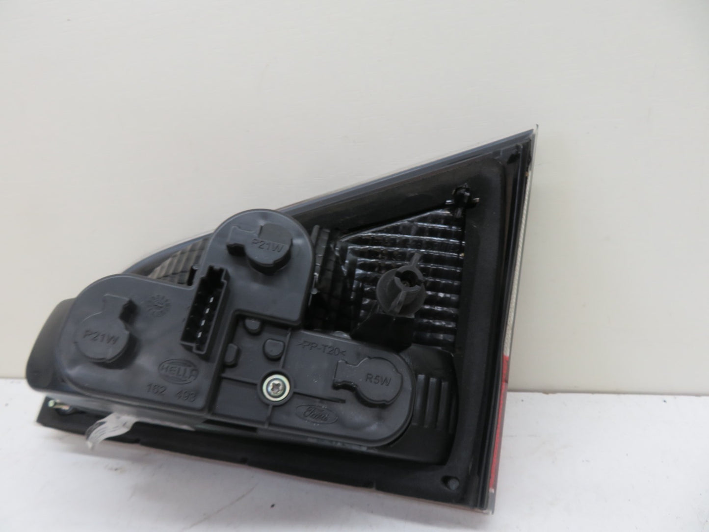 FORD S MAX NS PASSENGER REAR INNER TAIL LIGHT 6M21-13A603-AK 2006-2010 1302-2