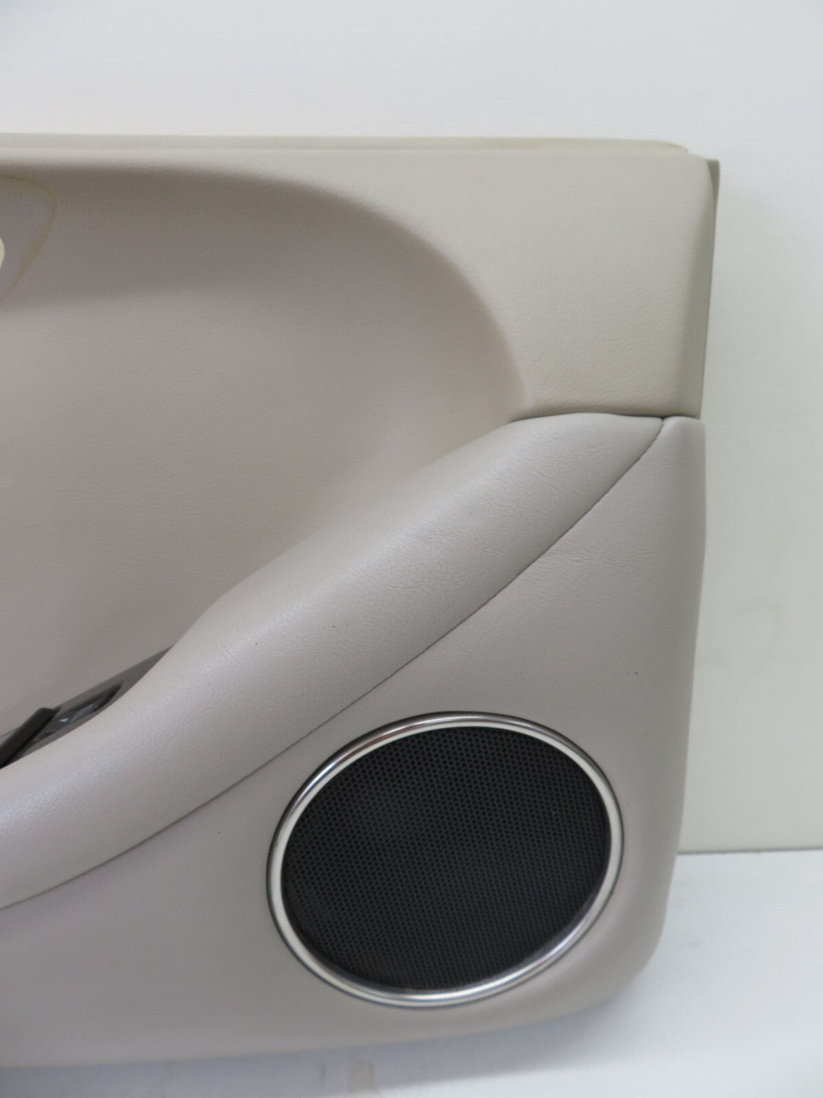 JAGUAR XJR NSR REAR PASSENGER INTERIOR DOOR PANEL WITH SPEAKER ASHTRAY 1994-2001