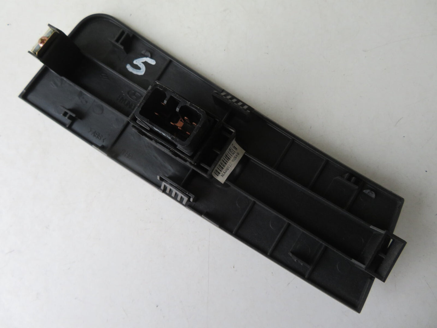 HYUNDAI MATRIX NS PASSENGER WINDOW SWITCH 93580-17100 2001-2006 A1343-5
