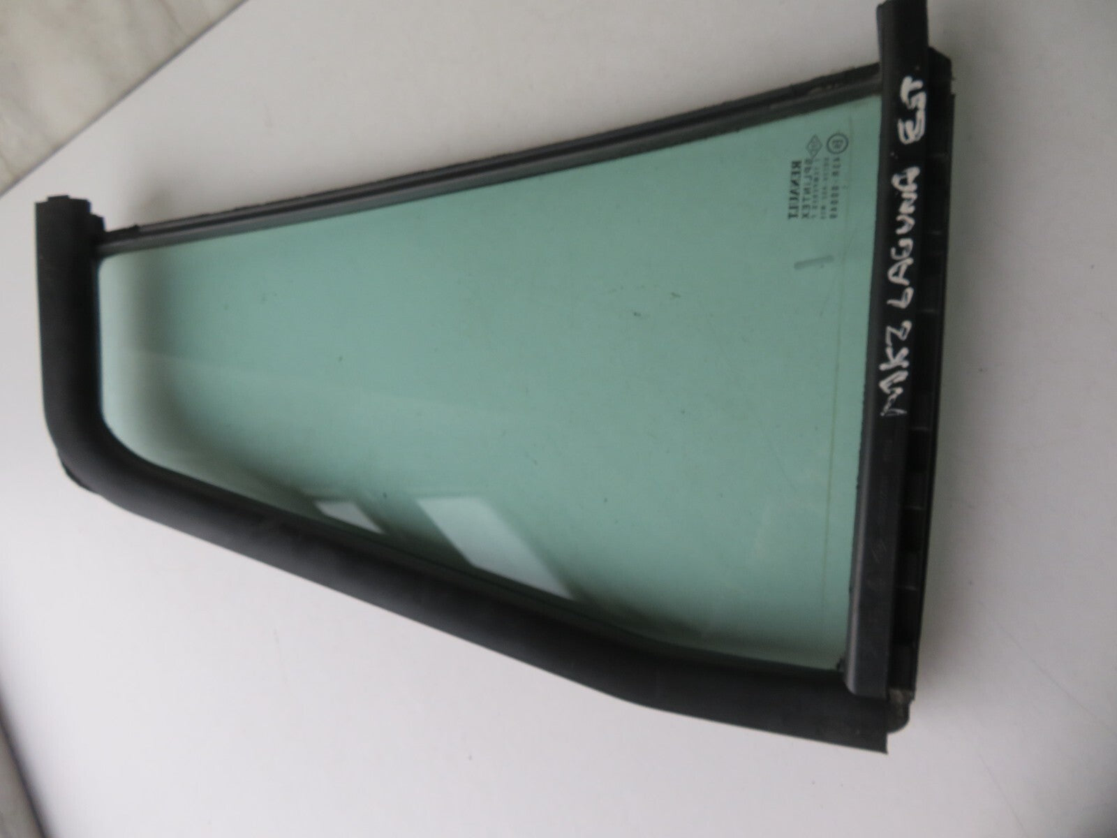 RENAULT LAGUNA ESTATE NSR QUARTER GLASS 2001-2005 A1504-1
