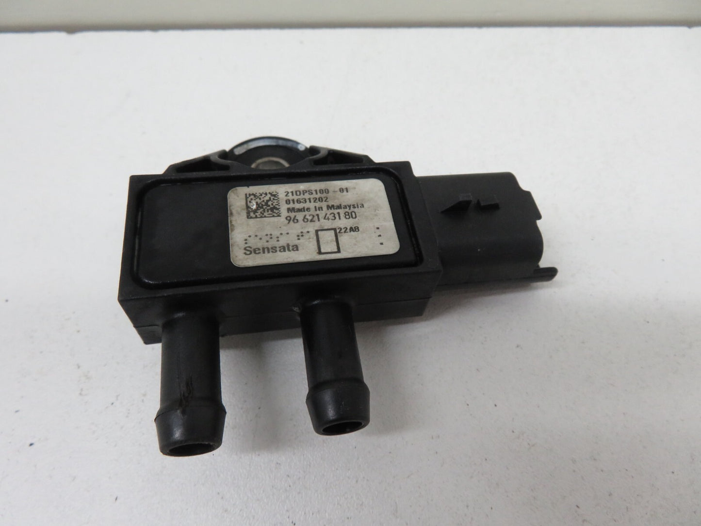 CITROEN C5 X7  DPF FILTER PRESSURE SENSOR 9662143180 2008-2015 1528
