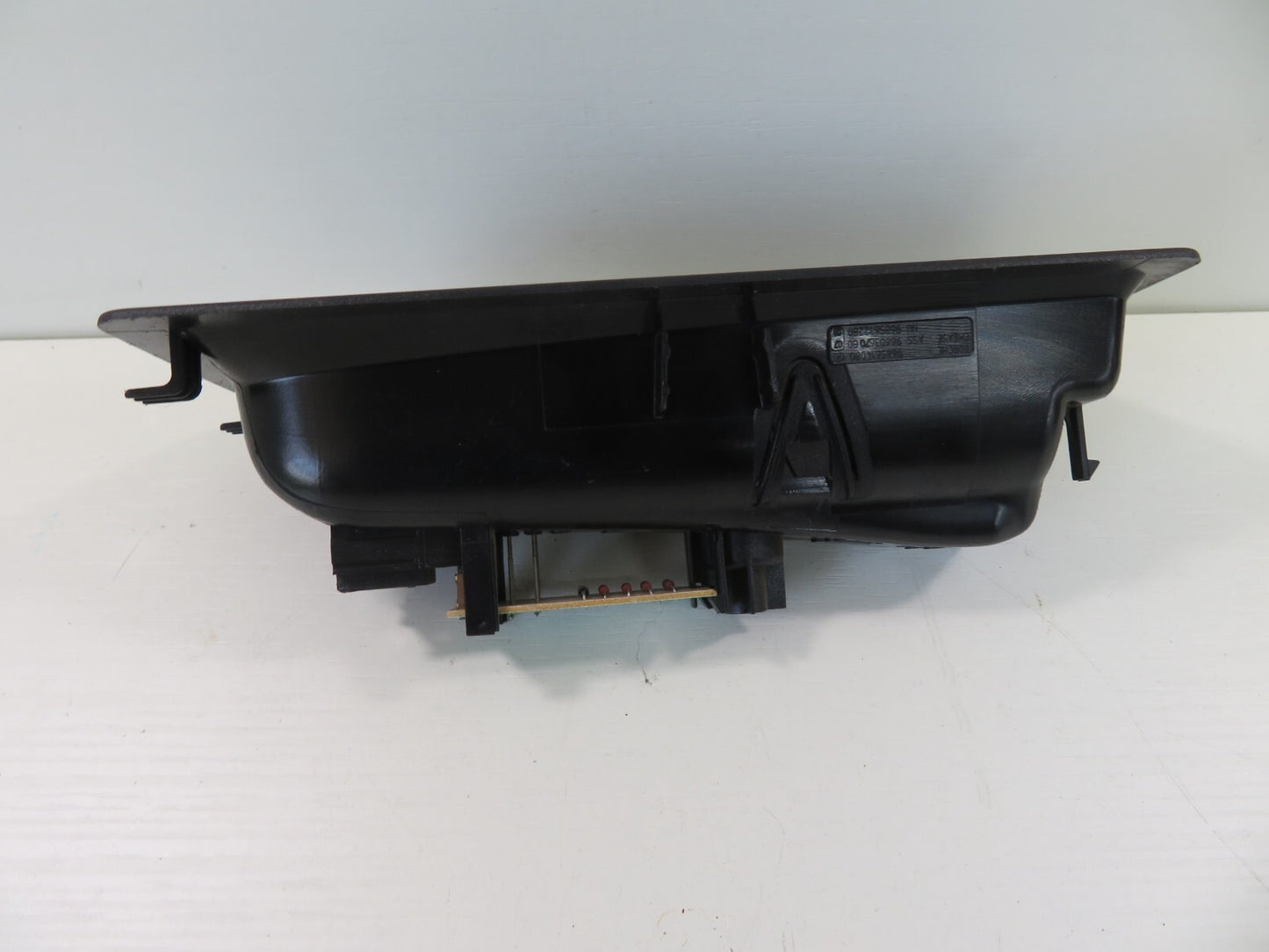 CITROEN BERLINGO MULTISPACE TORCH CHARGING DOCK 89038571B 2008-2012 1734-17