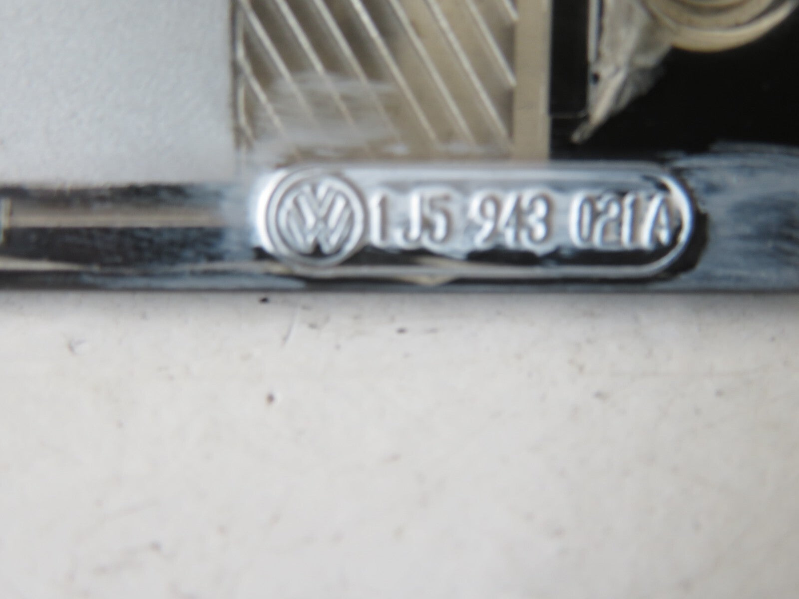 VOLKSWAGEN VW PASSAT B5.5 REAR NUMBERPLATE LIGHT 1J5943021A 01-05 AMS1348-1