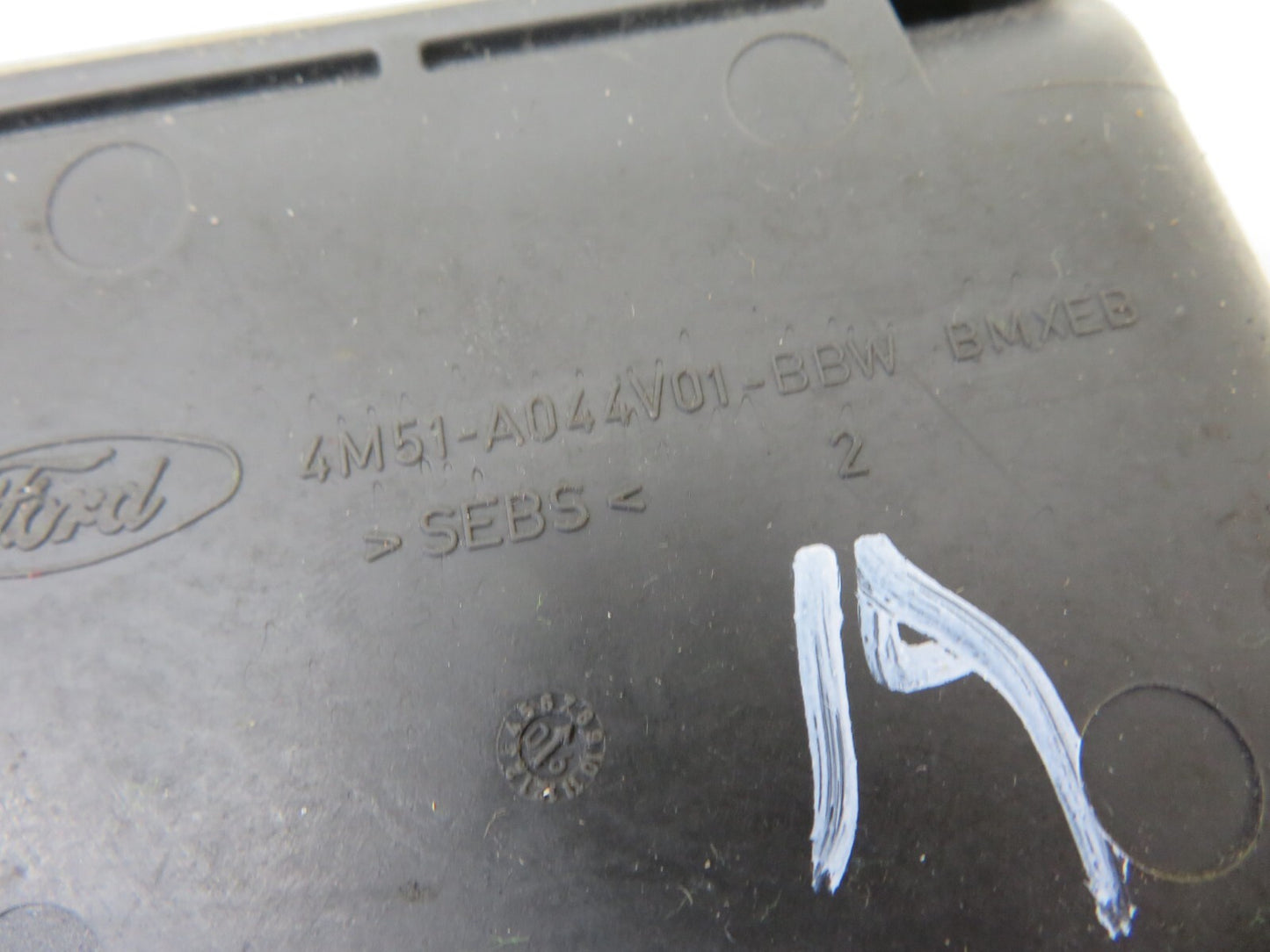 FORD FOCUS ST 225 CENTER CONSOLE RUBBER INSERT 4M51-A044V01-BBW 2006-2010 1232-6