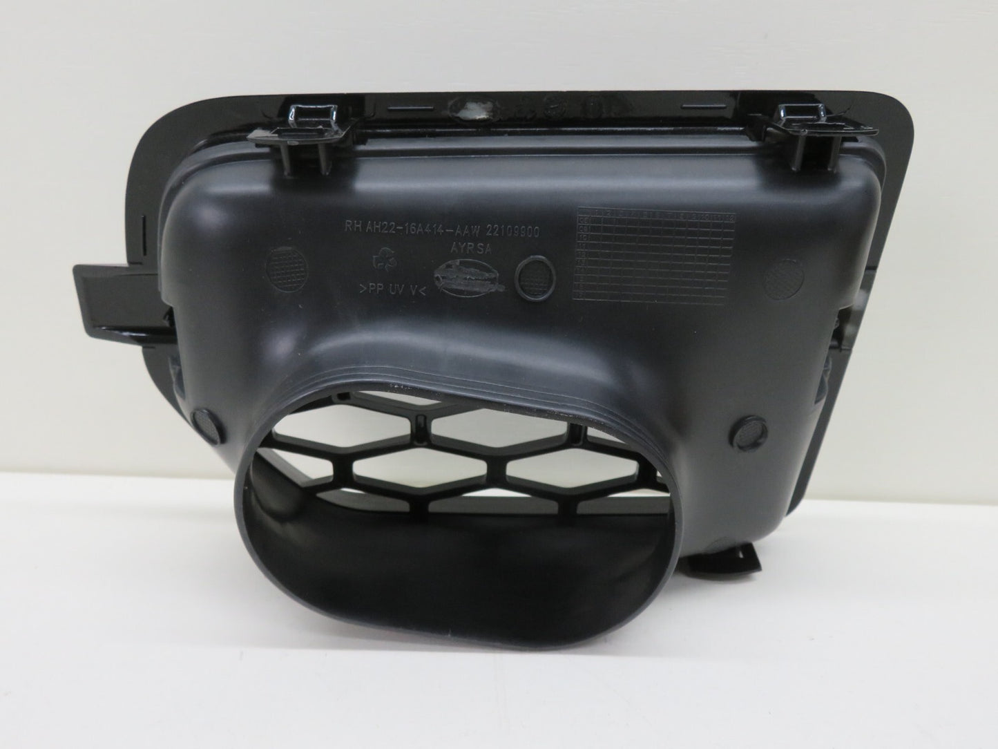 OS DRIVER FRONT GRILLE VENT FOR LAND ROVER DISCOVERY 2009-2018 L319