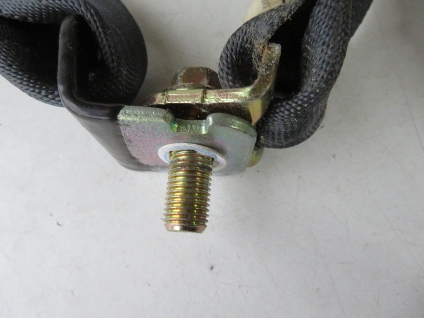 SUBARU IMPREZA WRX STI REAR MIDDLE SEAT BELT AND BUCKLE 2000-2003 A1429-5