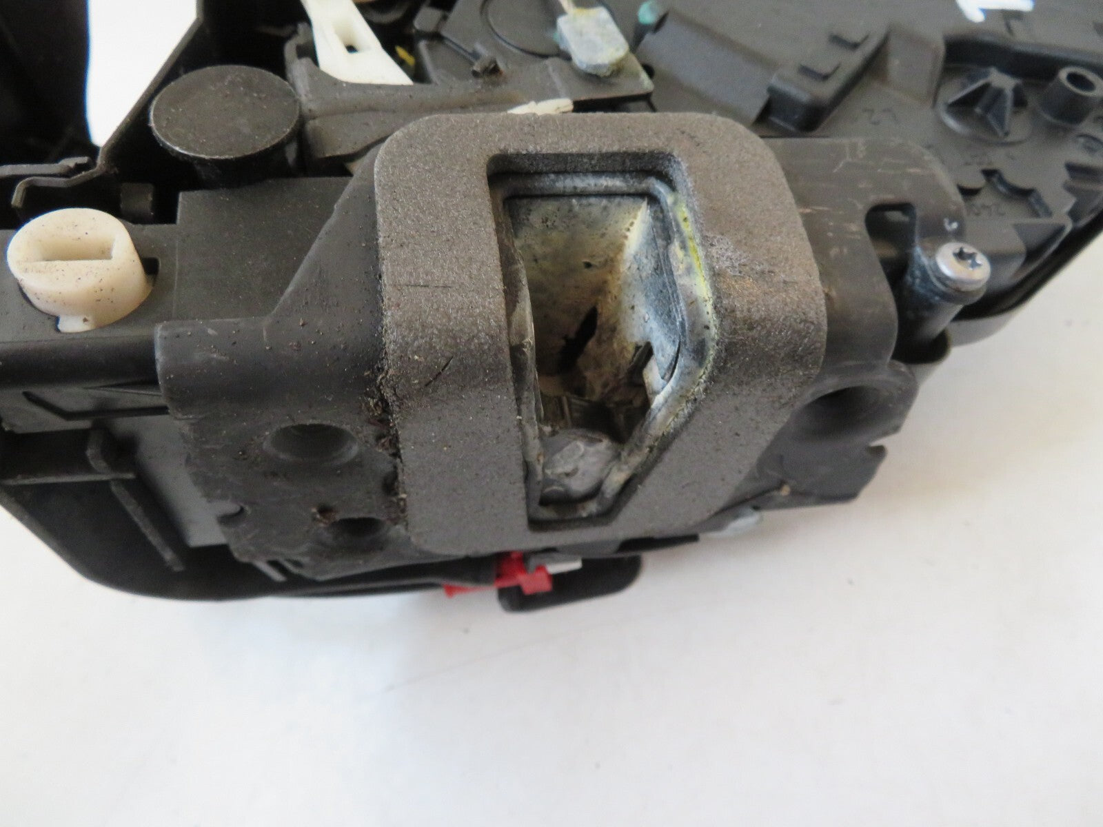 FORD MONDEO MK4 NSR DOOR LOCK CATCH 7S71-A264A27-AH 2007-2011 SA1443-3