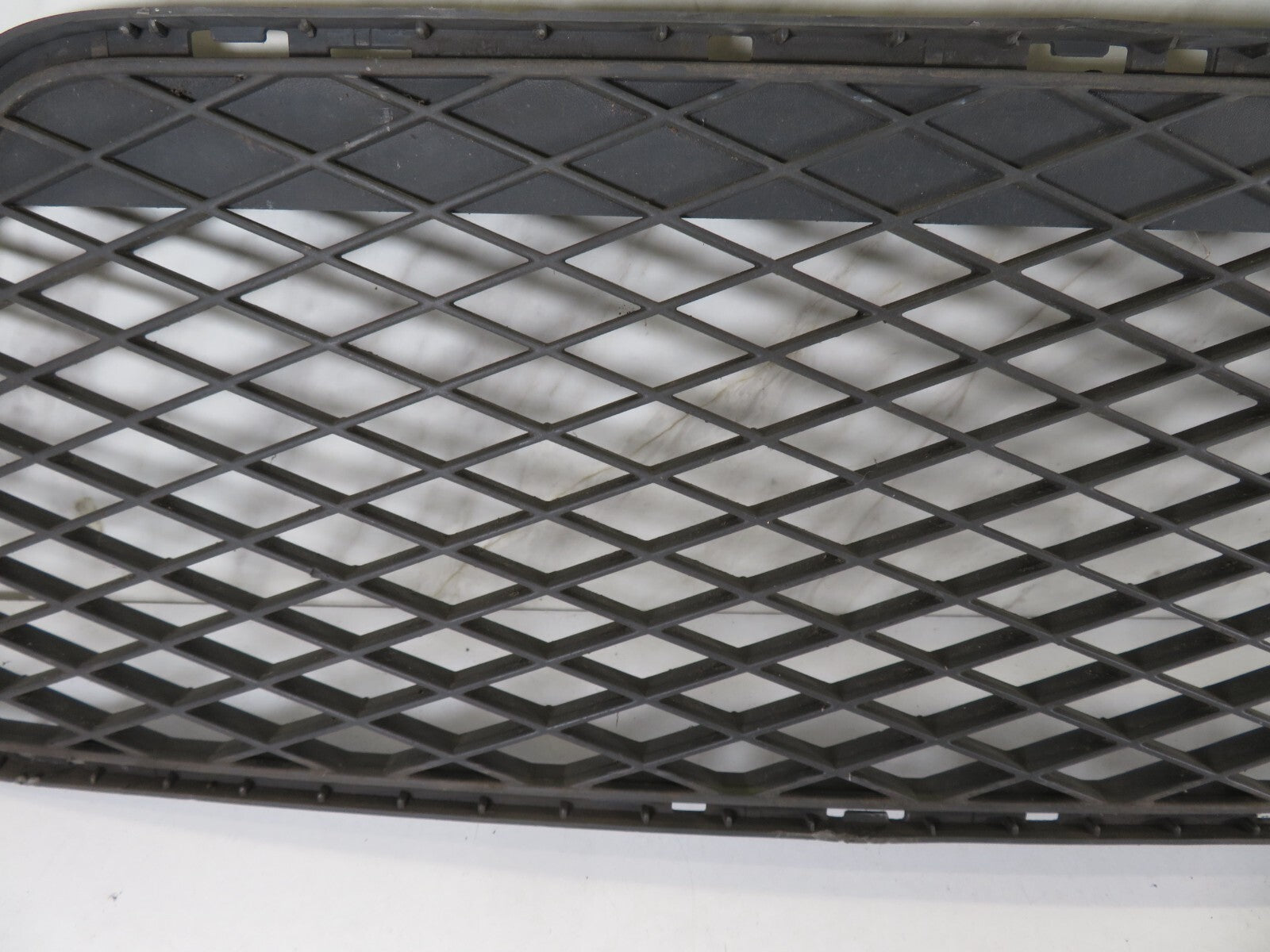 FORD FOCUS CC CONVERTIBLE FRONT GRILL 5M5J-17K945-AB 2006-2010