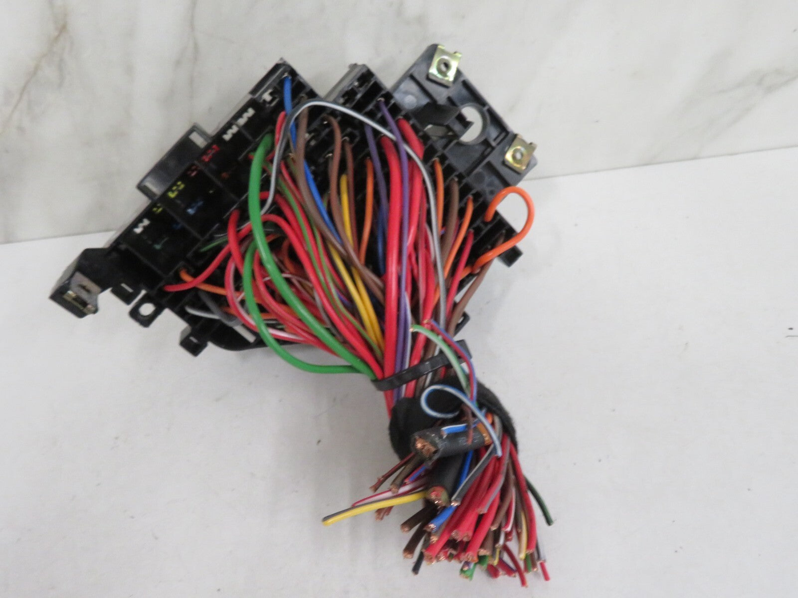 SAAB 93 9-3 INTERIOR FUSE BOX 4736948 1998-2002 SB15