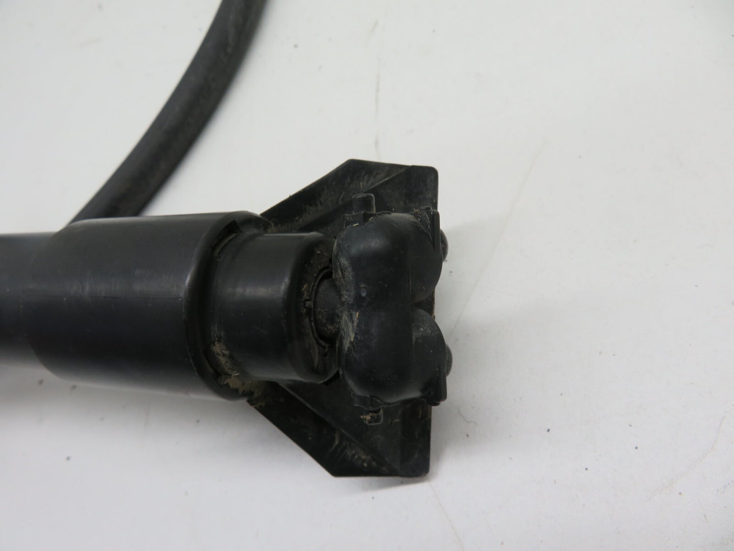 FORD FOCUS ST OS DRIVER HEADLIGHT WASHER JET 4M51-131014-AB 2006-2010 1299-2