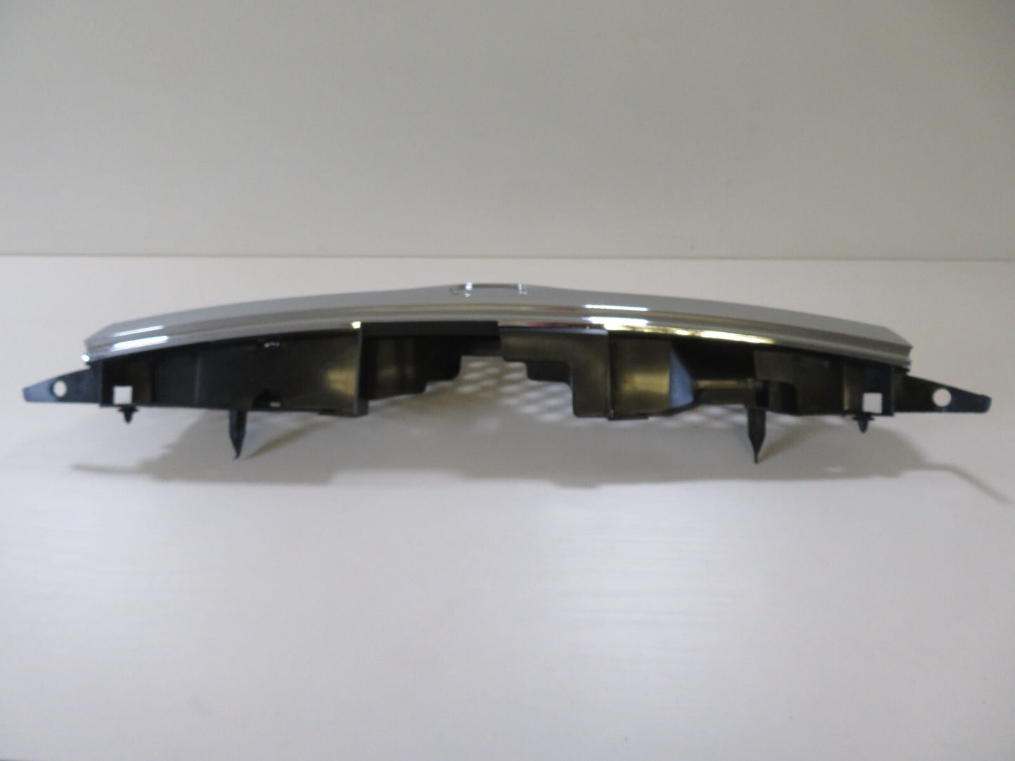 FRONT GRILLE FOR MAZDA 323 MZ07073GA FOR YEARS 1999-2000