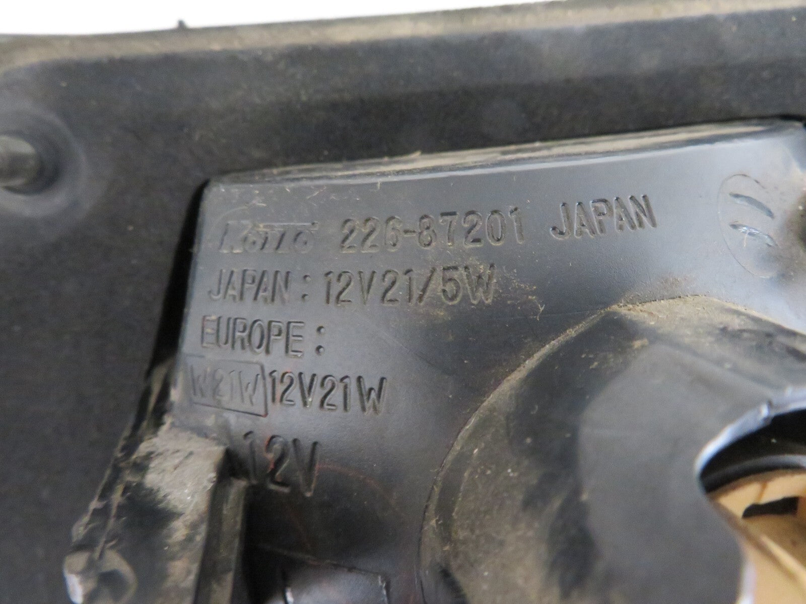 MITSUBISHI GALANT NS REAR TAIL LIGHT 226-87201 1996-2004 MIX-1710-5