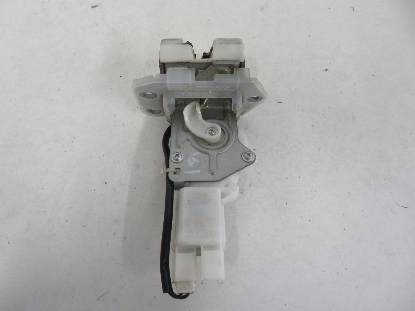 SUZUKI SWIFT GLS TAILGATE BOOT LOCK CATCH 1998-2003 1341-6