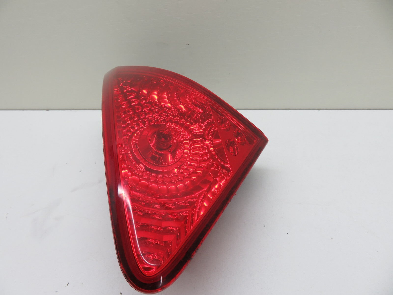 PEUGEOT 3008 OS DRIVER INNER REAR TAIL LIGHT 9683460980 2008-2016 1626-4