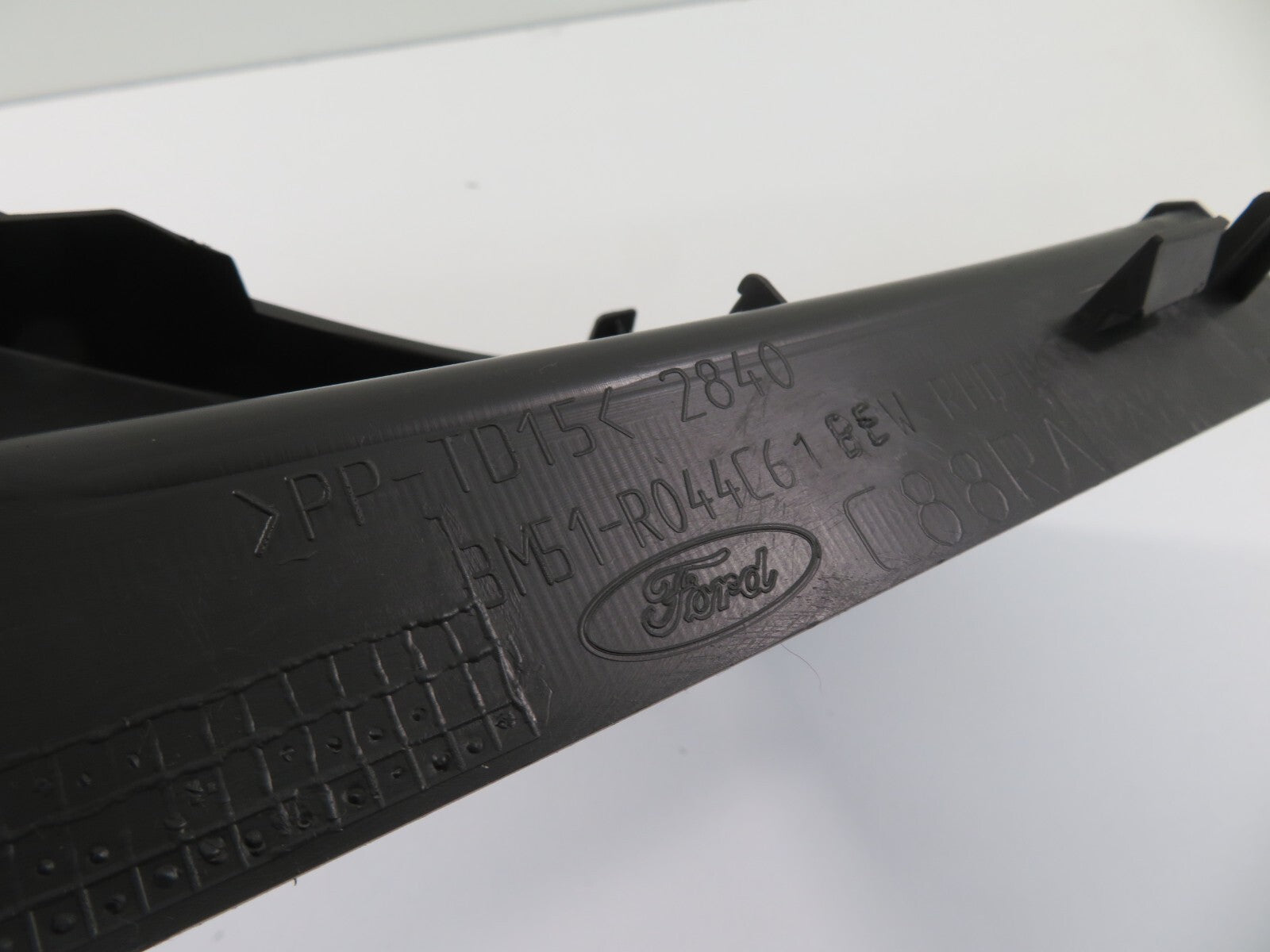 FORD C-MAX NSF DASHBOARD END TRIM 2006-2010 1551-9