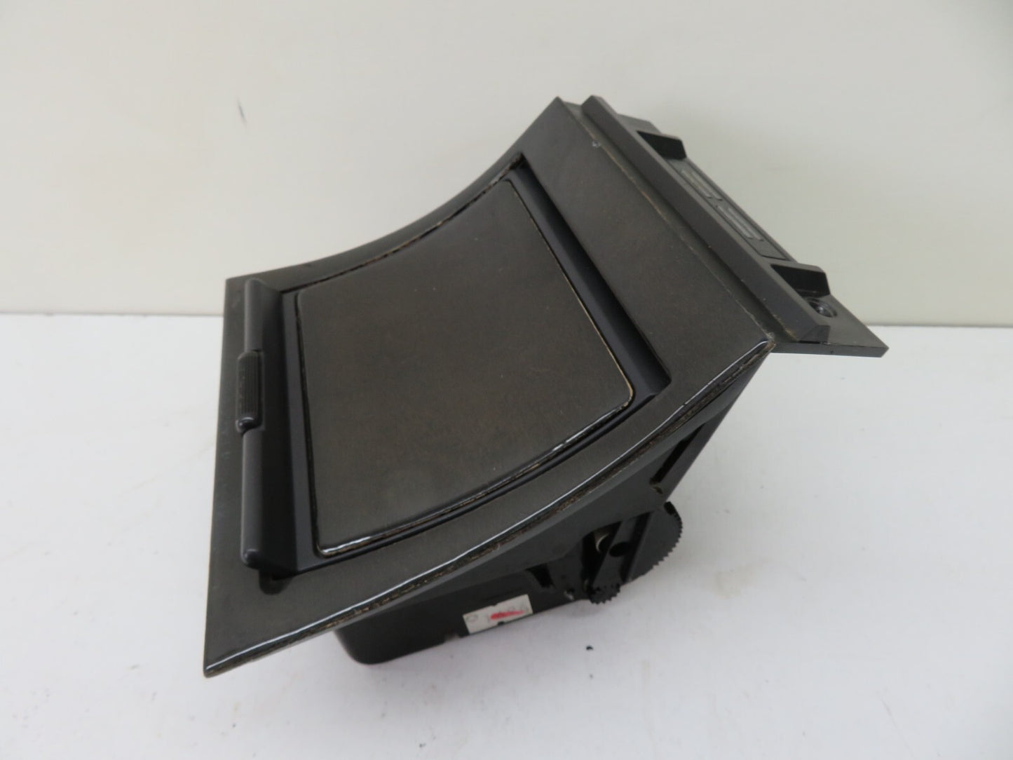 JAGUAR XJR INTERIOR CENTER ASHTRAY 12V SOCKET 1994-2001 1800-6