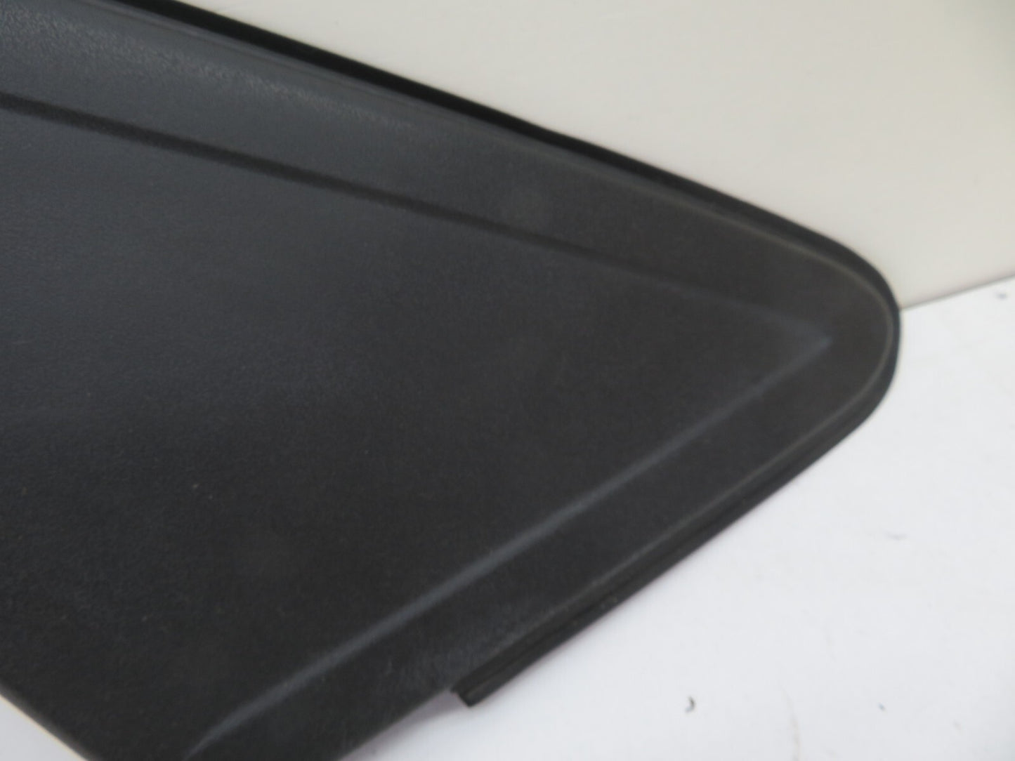 FORD FOCUS MK2 ST225 OS DRIVER FRONT QUARTER TRIM 2006-2010 1330-13