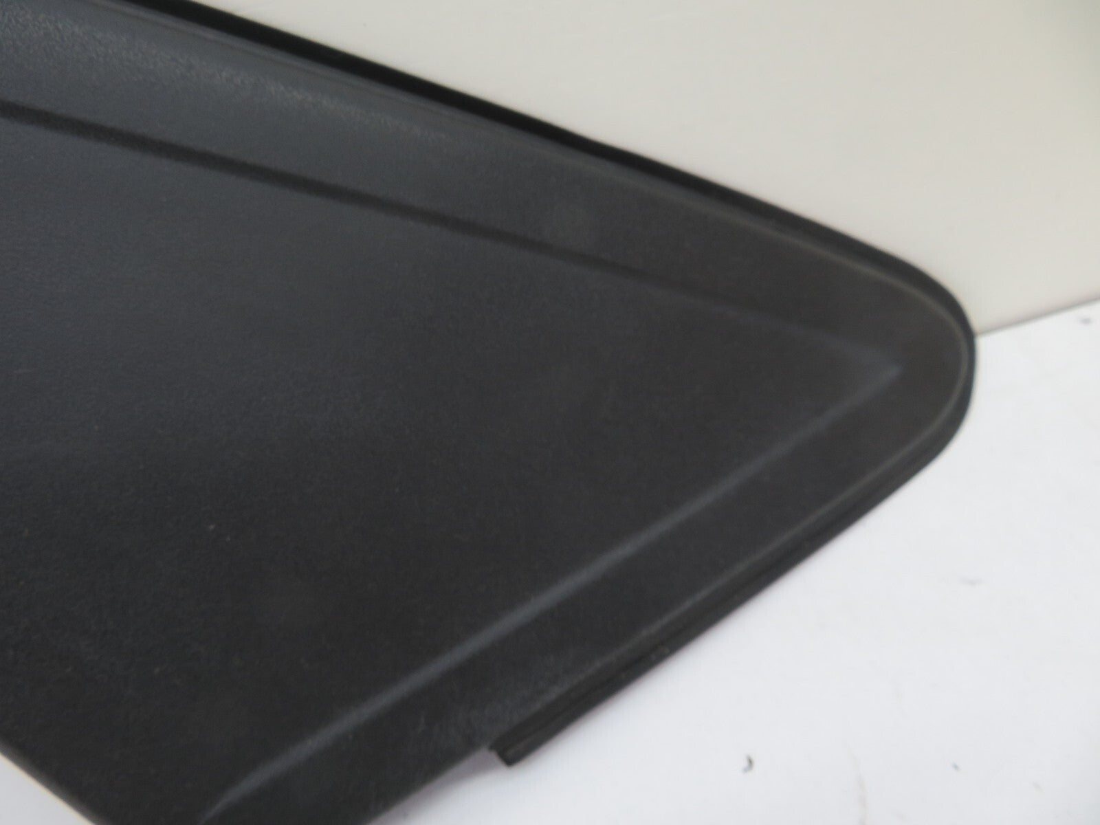 FORD FOCUS MK2 ST225 OS DRIVER FRONT QUARTER TRIM 2006-2010 1330-13