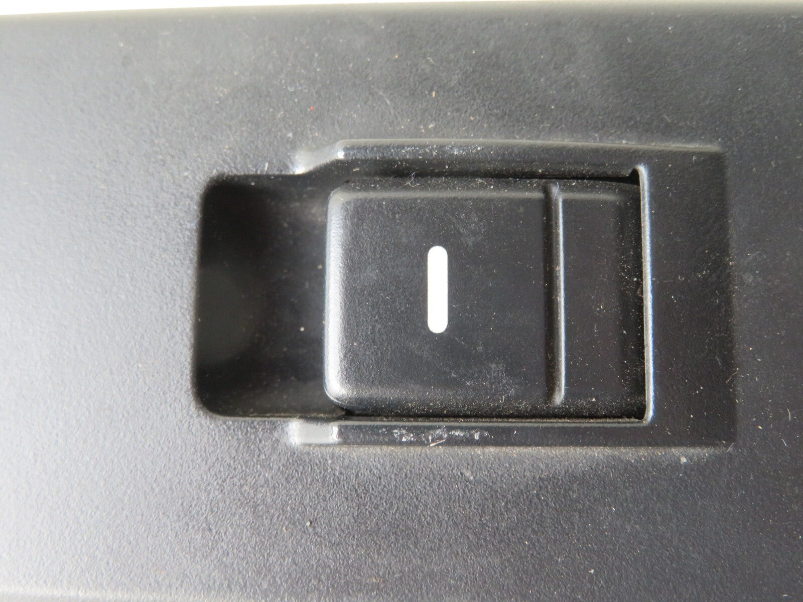 LAND ROVER DISCOVERY 3 NSF WINDOW SWITCH YUD501070 2005-09 AMS1115-10