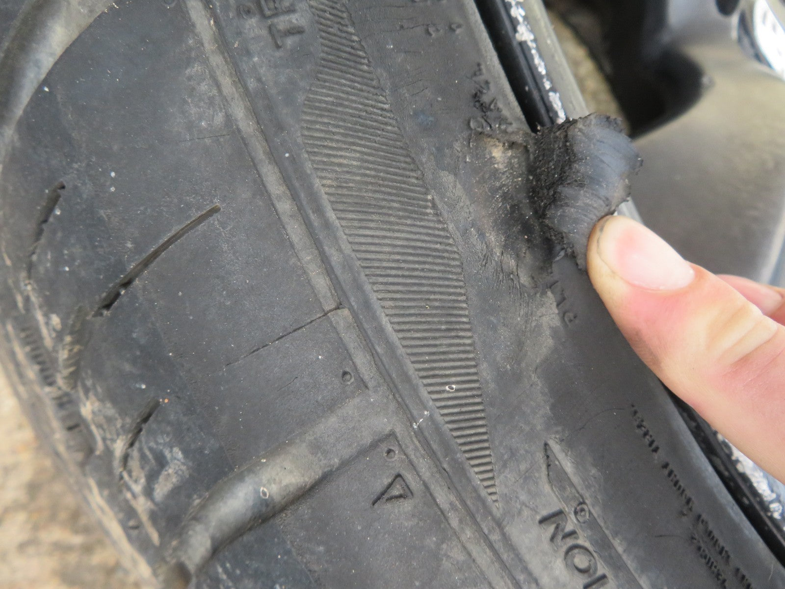 VEMIRI ARNAGE 22" ALLOY WHEELS WITH TYRES (SEE PHOTOS, NEED REFURB) 5 X 130 PCD