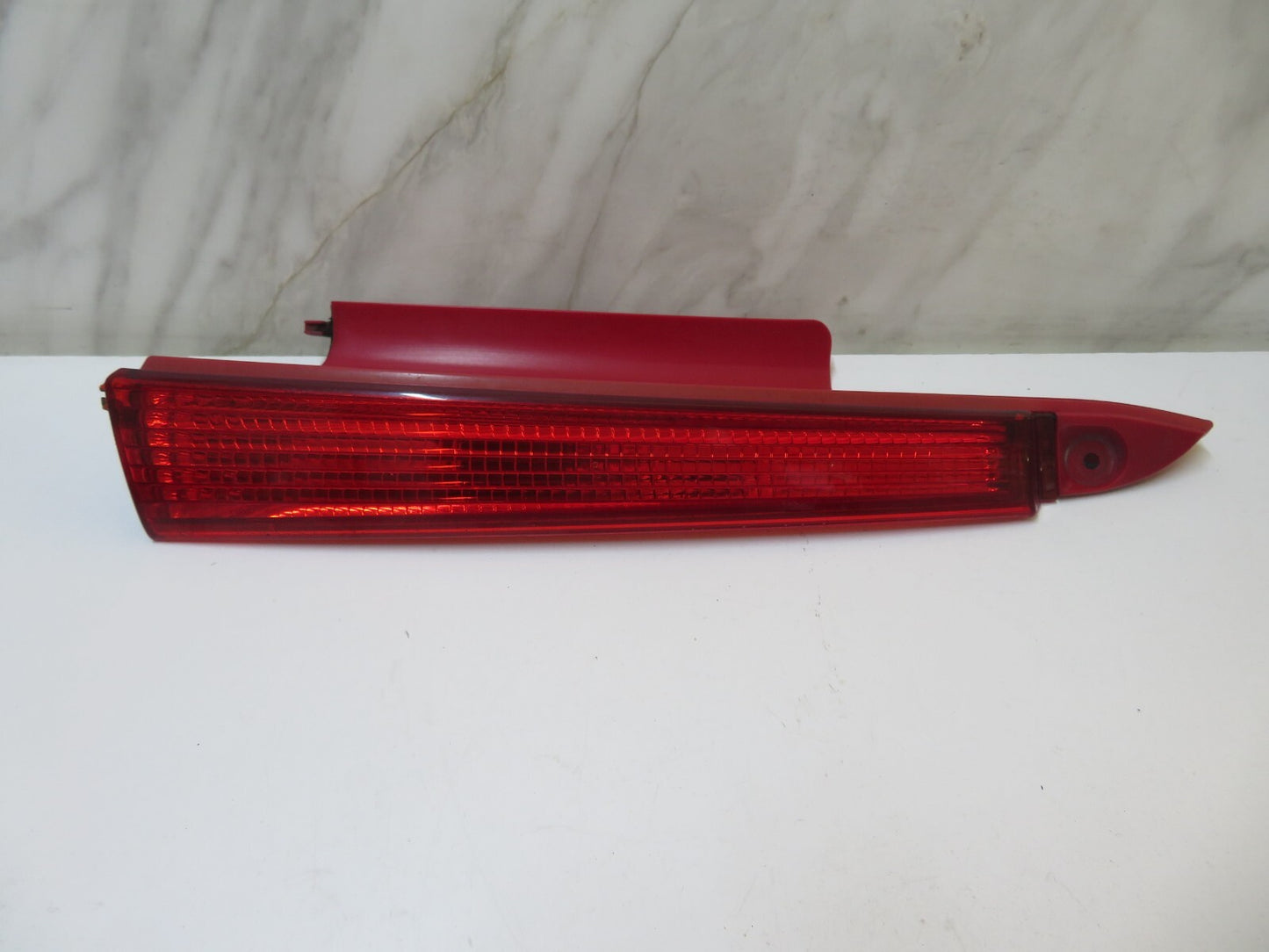CITROEN C4 DRIVERS SIDE OS REAR UPPER TAIL LIGHT REFLECTOR 2004-2010 HT05