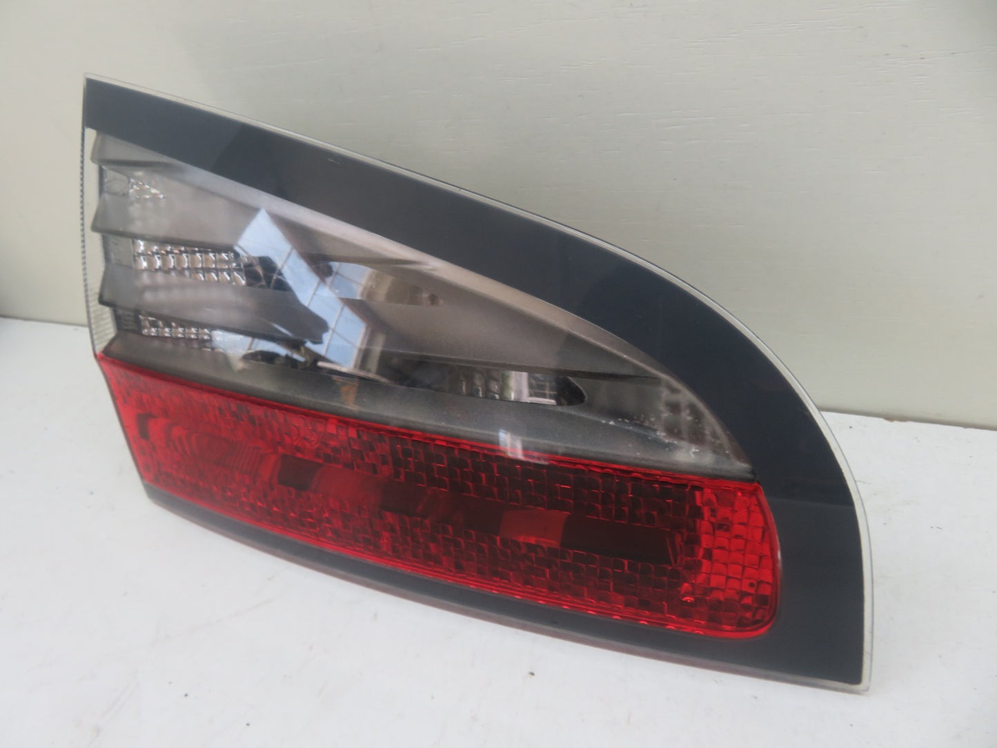 FORD S MAX NS PASSENGER REAR INNER TAIL LIGHT 6M21-13A603-AK 2006-2010 1302-2