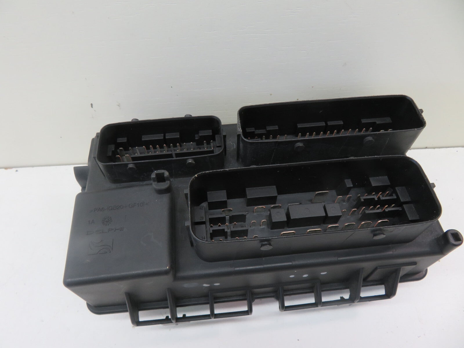 VAUXHALL CORSA D FRONT FUSE BOX 13217387 2006-2011 1700-10