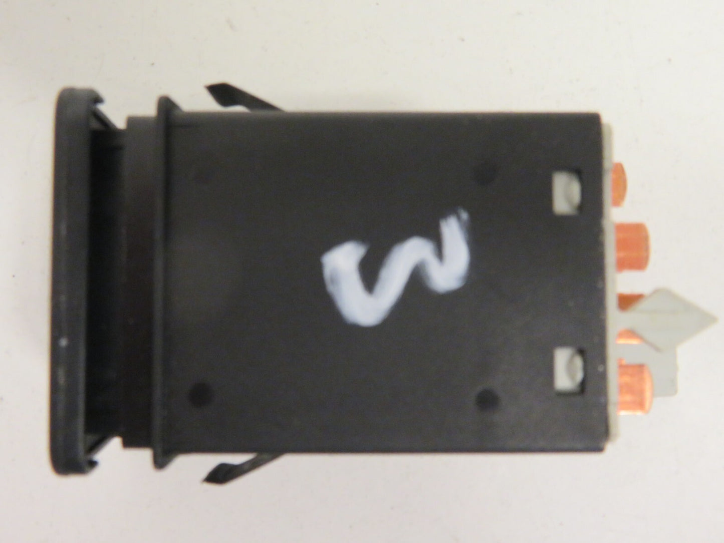 VOLKSWAGEN VW GOLF MK4 HAZARD SWITCH 1J0953235 1998-2004 AMS1703-3