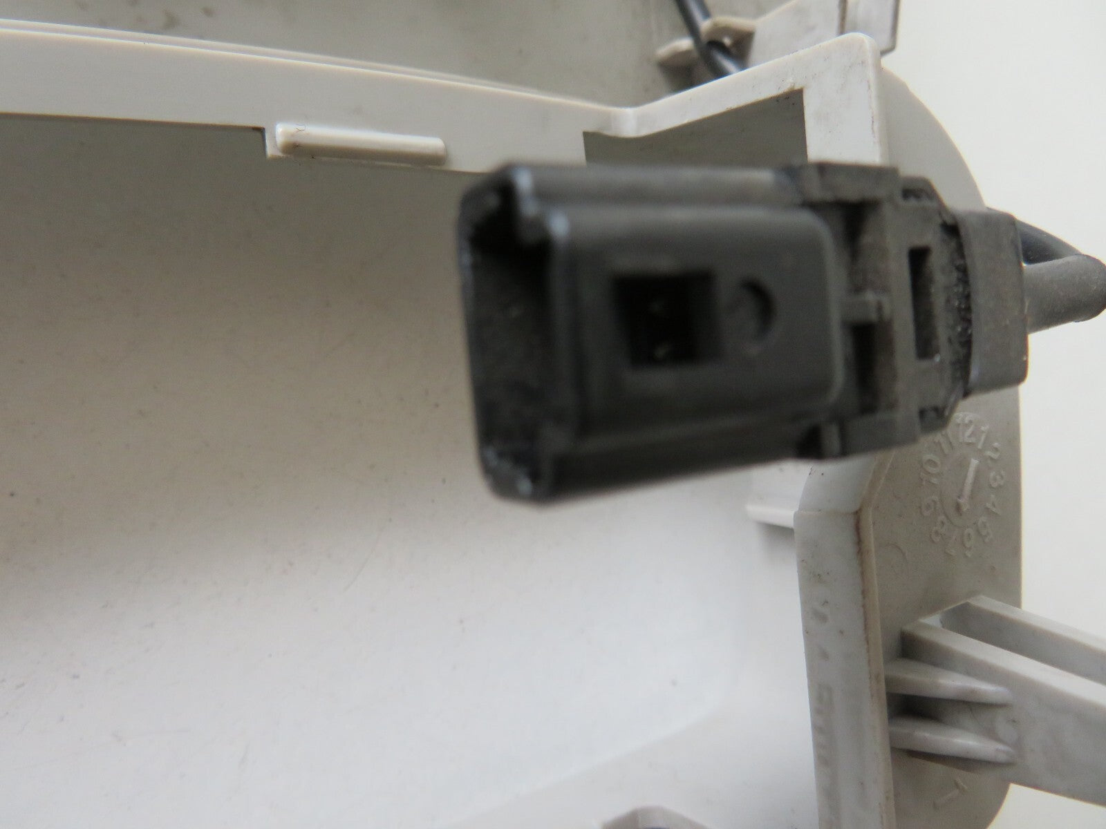 RENAULT TWINGO INTERIOR ROOF LIGHT SURROUND TRIM WITH SENSOR 2014-2017 AMS1558