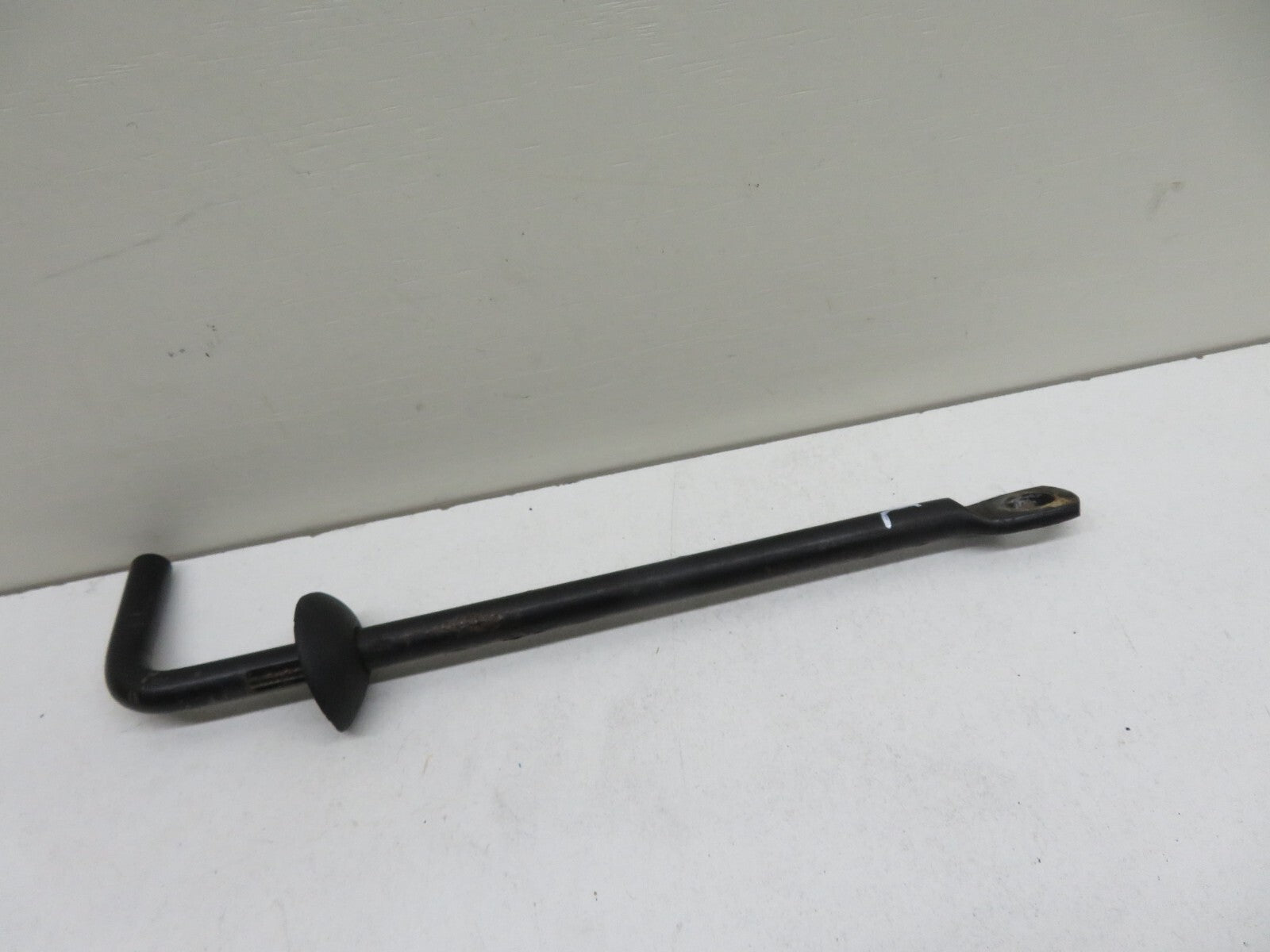 BMW E36 NS PASSENGER SEAT BELT FIXING BRACKET 1991-1998 1658-7