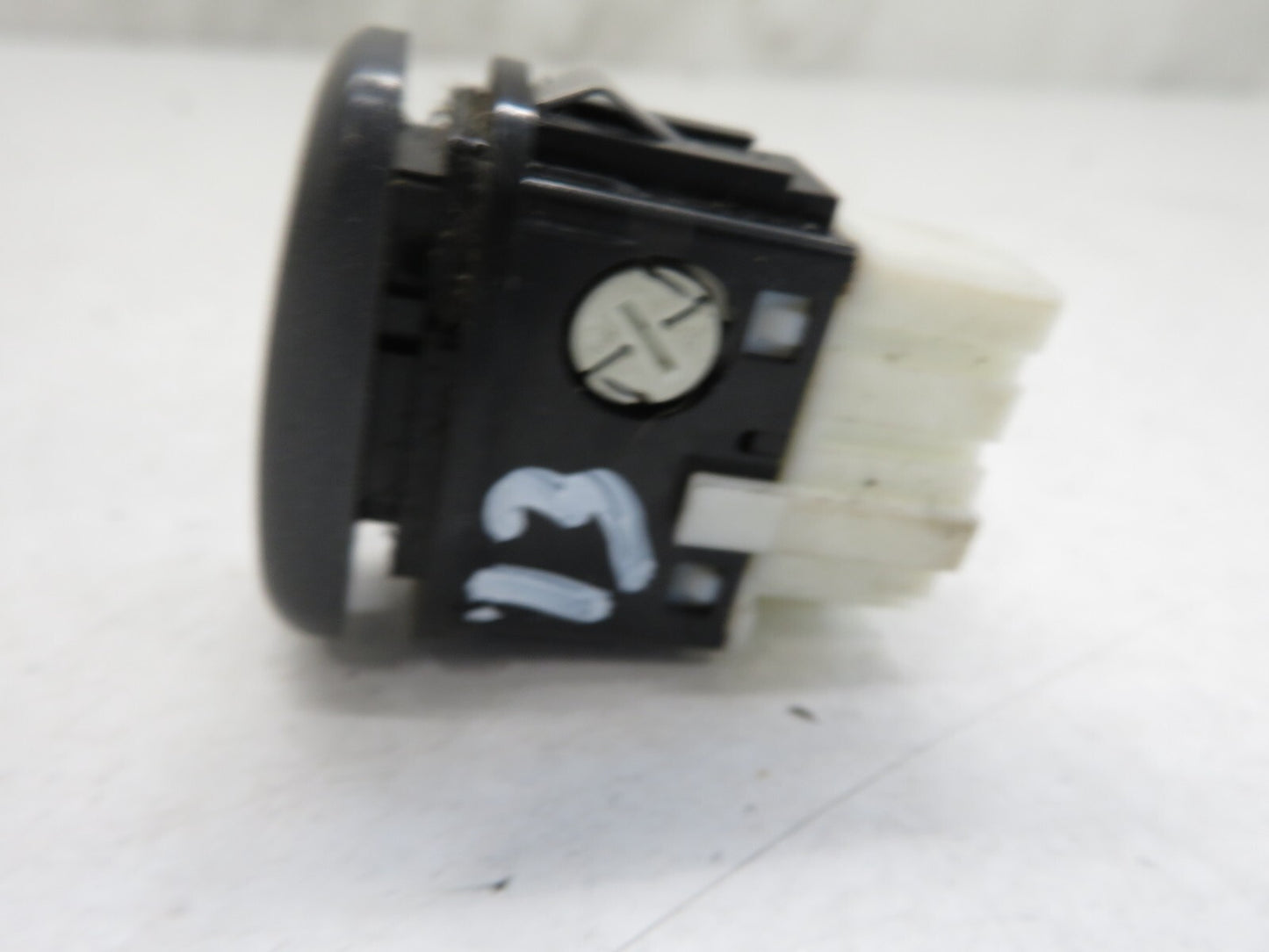 VOLVO C70 HEATED SEAT SWITCH 9162939 1996-2000 MIX1550-13