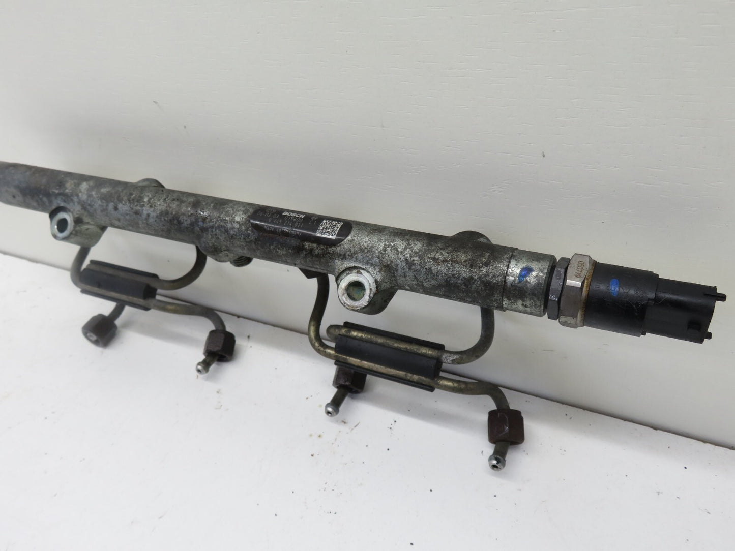 LAND ROVER FREELANDER 1 DIESEL FUEL INJECTOR RAIL WITH PIPES  1997-2006 1107-7