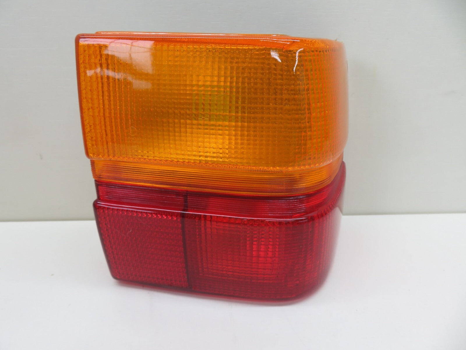 OS DRIVER REAR OUTER TAIL LIGHT FOR AUDI 100 1983-1990