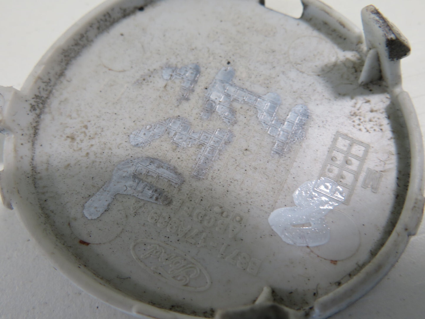 FORD MONDEO MK4 FRONT BUMPER TOW EYE COVER 2004-2014 MIX1458-8