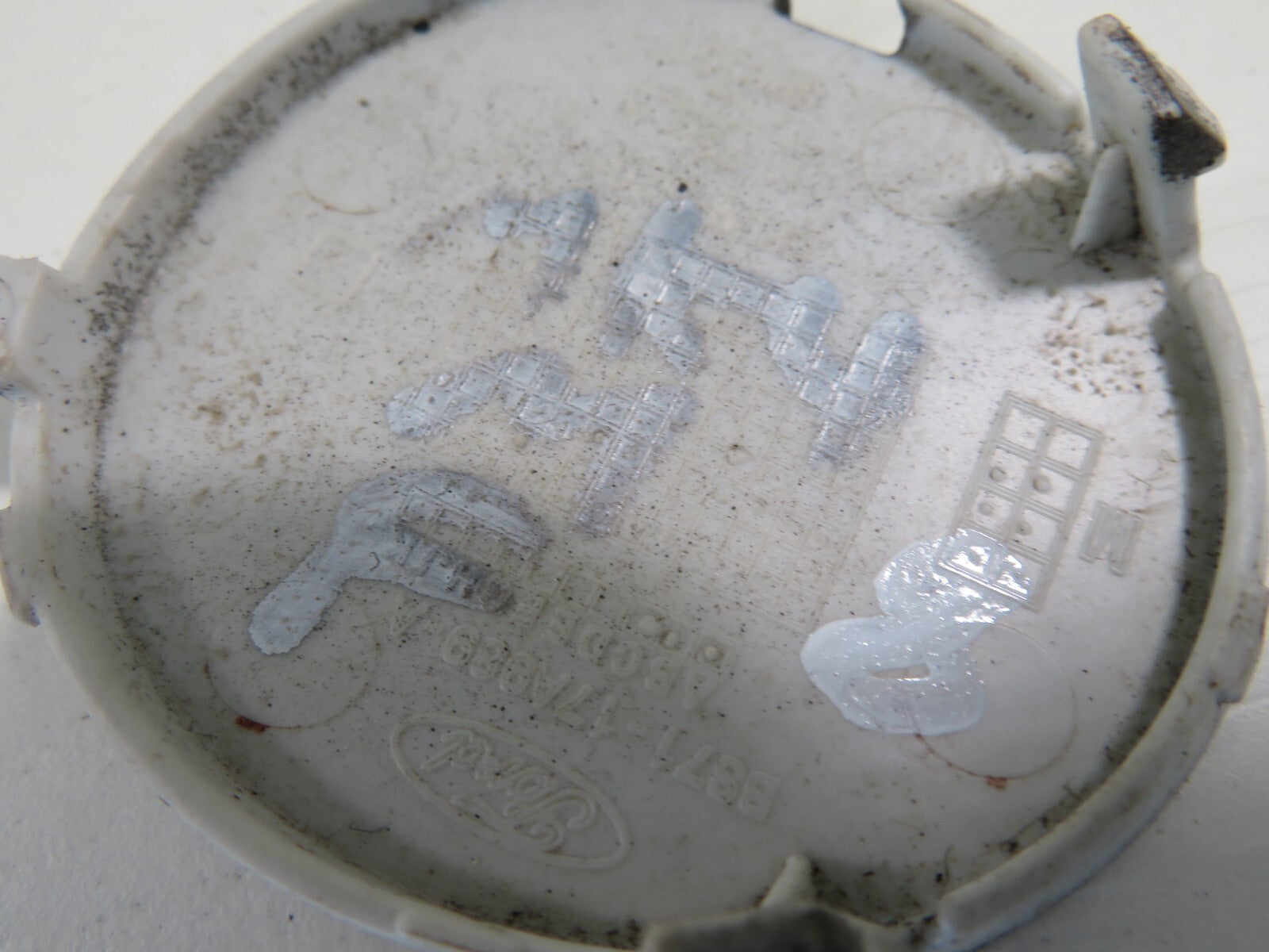 FORD MONDEO MK4 FRONT BUMPER TOW EYE COVER 2004-2014 MIX1458-8