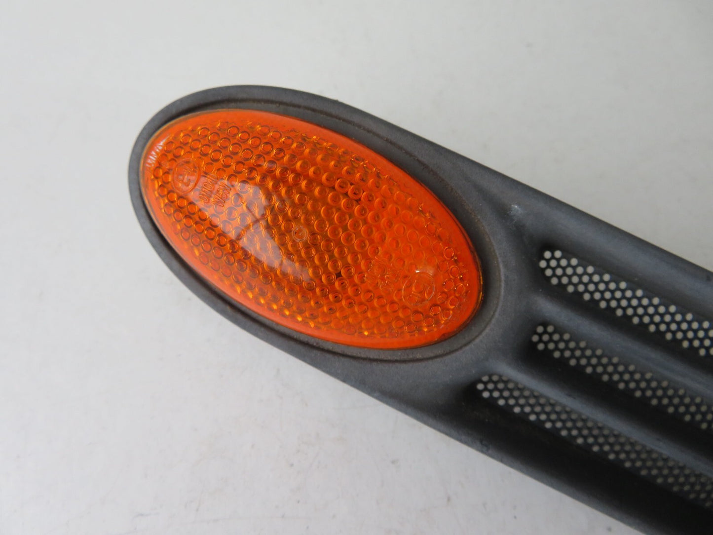 BMW MINI COOPER R50 NS INDICATOR LIGHT GRILL 2000-2006 A0925-20