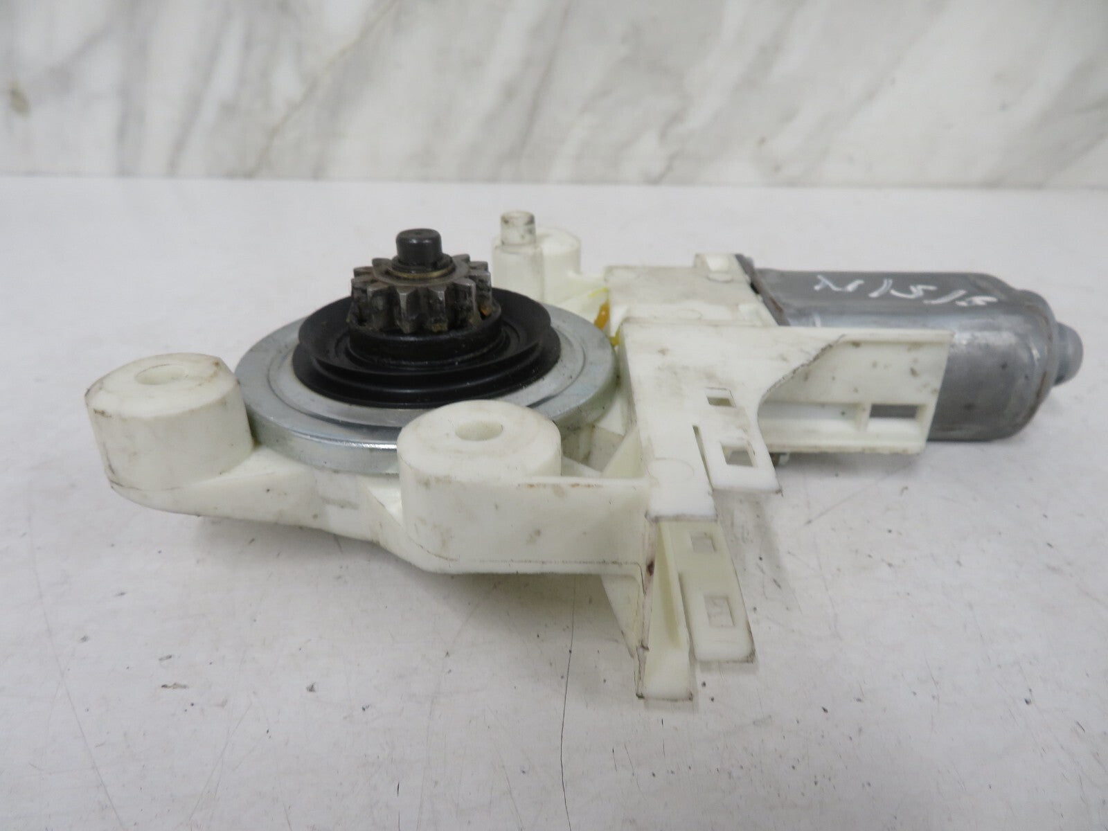 FORD C-MAX NSF WINDOW MOTOR FR0160044-0A 2003-2006 MISC1634-2