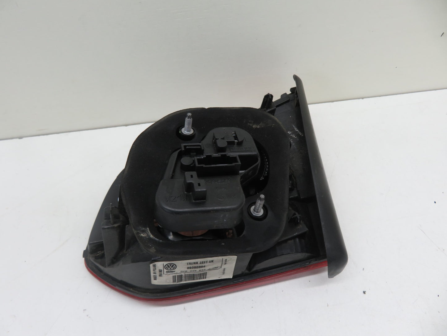 VW GOLF MK6 NS PASSENGER INNER REAR TAIL LIGHT 89090894 2009-2013 1546-5