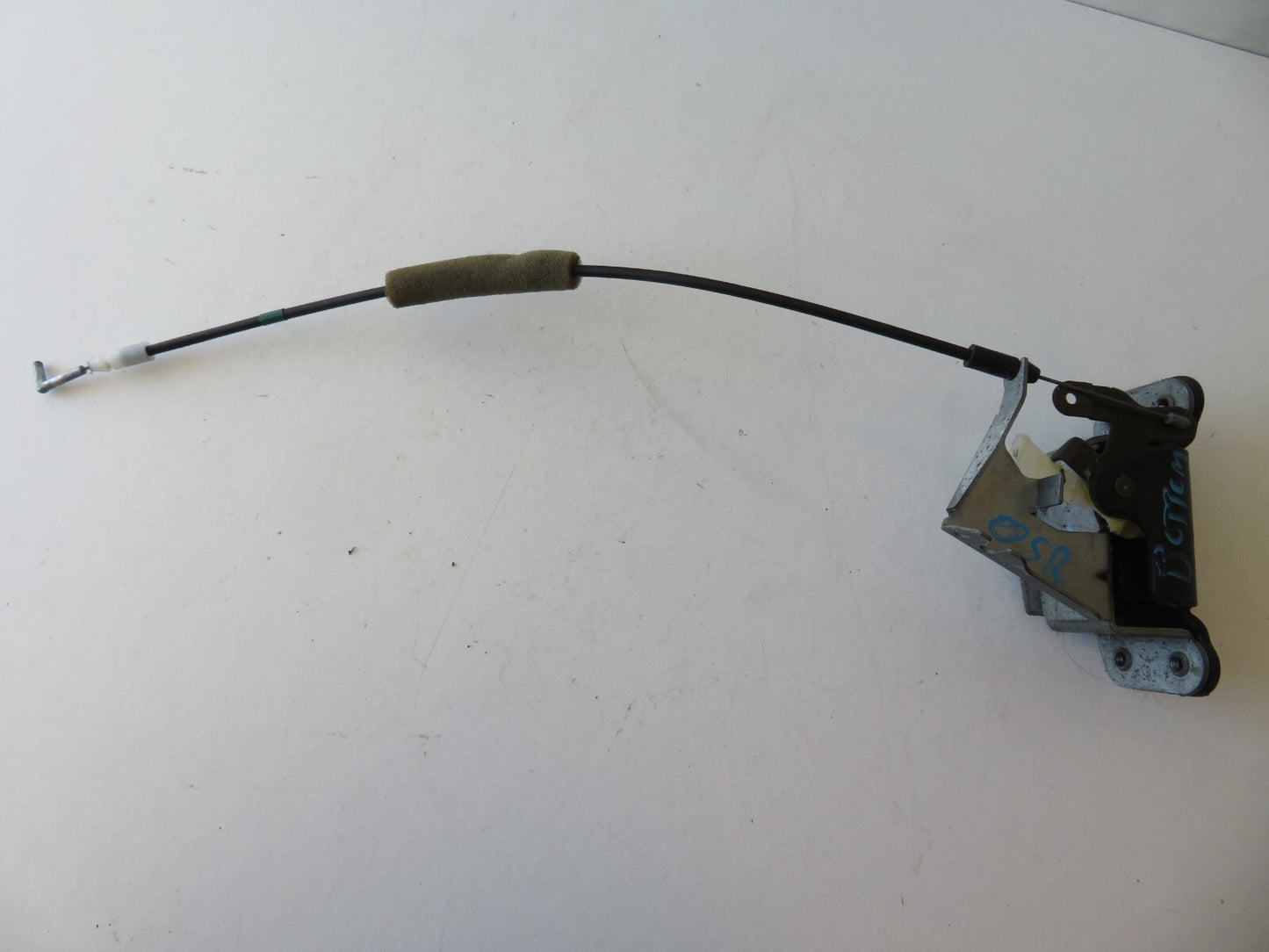 MAZDA RX8 OS DRIVER REAR BOTTOM DOOR LOCK CATCH 2003-2008 AMS1403 SA