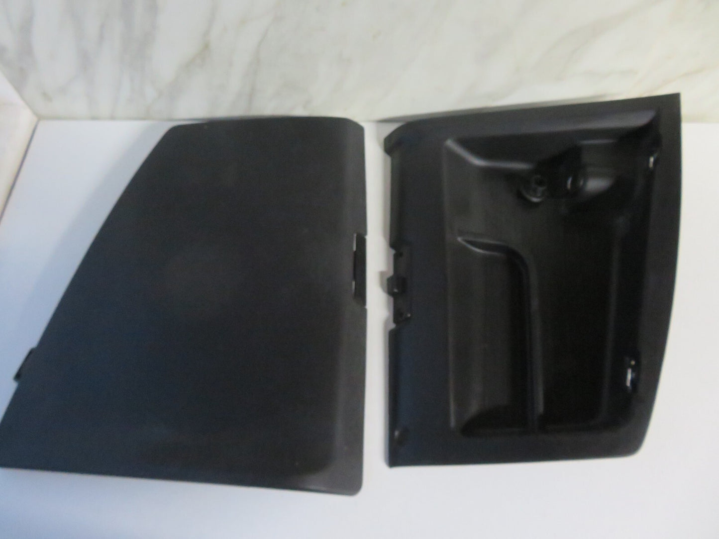 FORD TRANSIT MK7 OS TOP GLOVE BOX COMPARTMENT 12V SOCKET 2006-2014 AMS1540-9