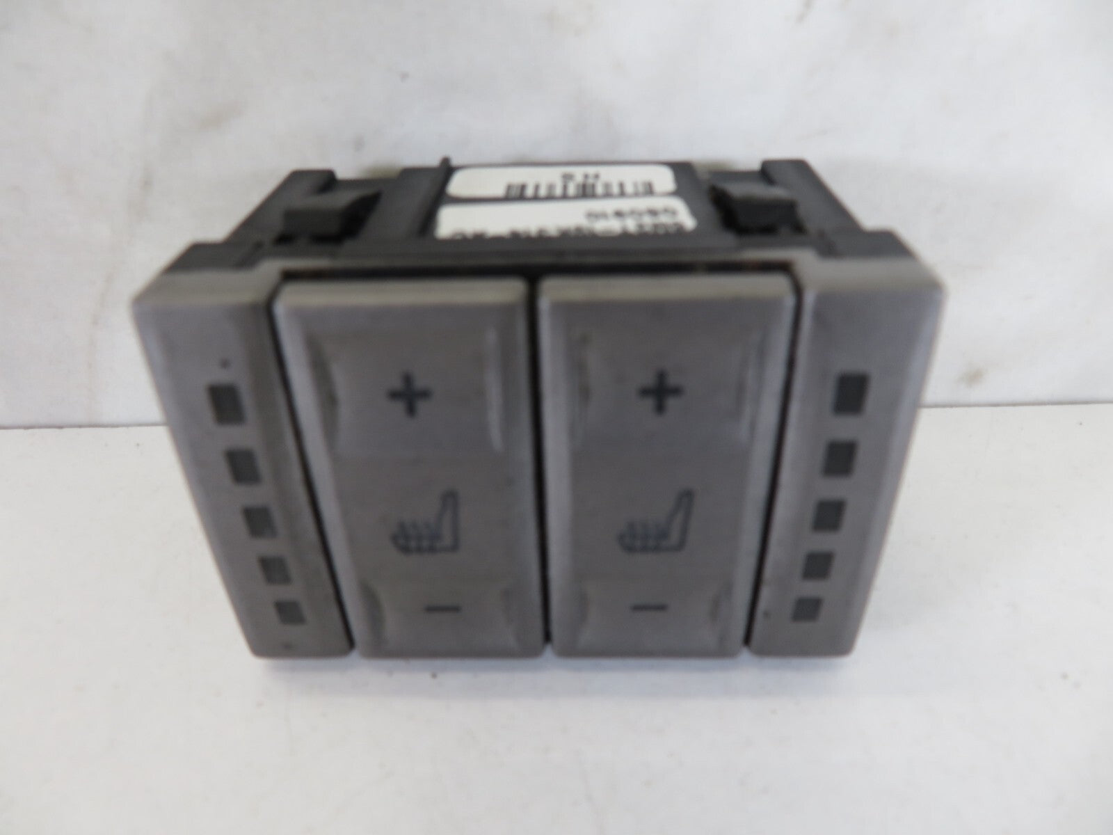 FORD MONDEO MK4 HEATED SEAT SWITCHES 6M2T-19K314-AC 2007-2011 A1007-16