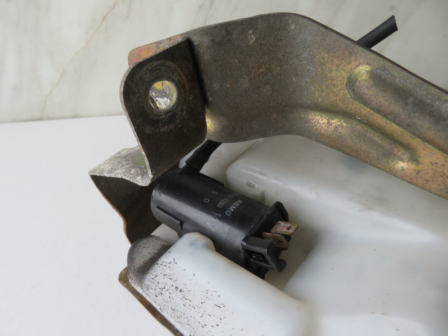 MAZDA MX5 MK2 WINDSCREEN WASHER BOTTLE WITH PUMP 1998-2005 A1204-3